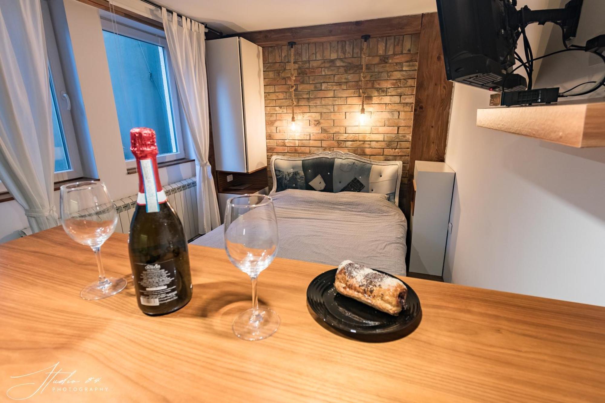 Little L Apartments Dorcol Белград Екстериор снимка